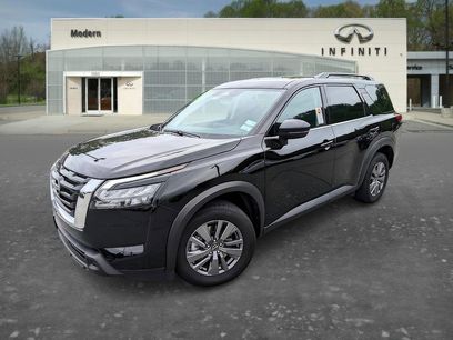 Used 2025 Nissan Pathfinder SV