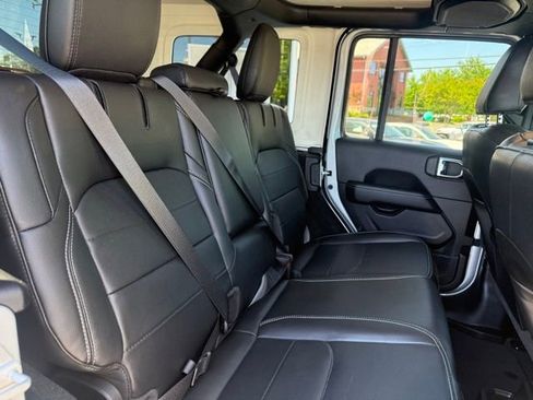Used 2023 Jeep Wrangler Unlimited Sahara w/ Cold Weather Group AWD/4WD image 23
