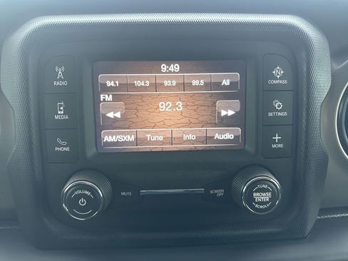 Used 2021 Jeep Wrangler Sport image 16