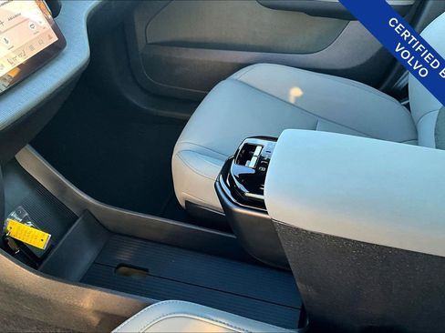 Certified 2025 Volvo EX30 Plus w/ Climate Package image 18