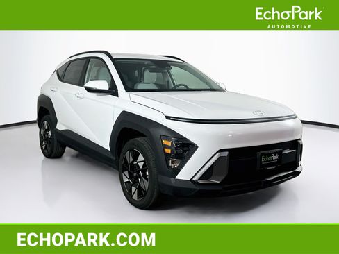 Used 2025 Hyundai Kona SEL AWD/4WD image 1