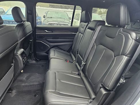 New 2026 Jeep Grand Cherokee L Limited AWD/4WD image 15