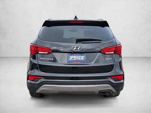 Used 2017 Hyundai Santa Fe Sport image 7