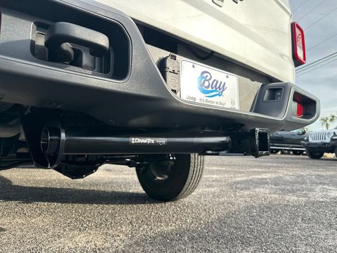 Used 2024 Jeep Gladiator Sport AWD/4WD image 15