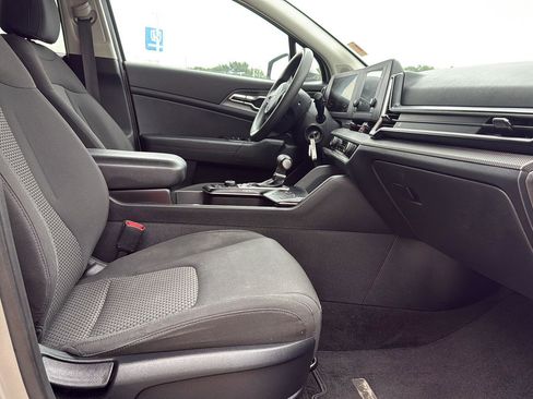 Used 2023 Kia Sportage LX AWD/4WD image 35