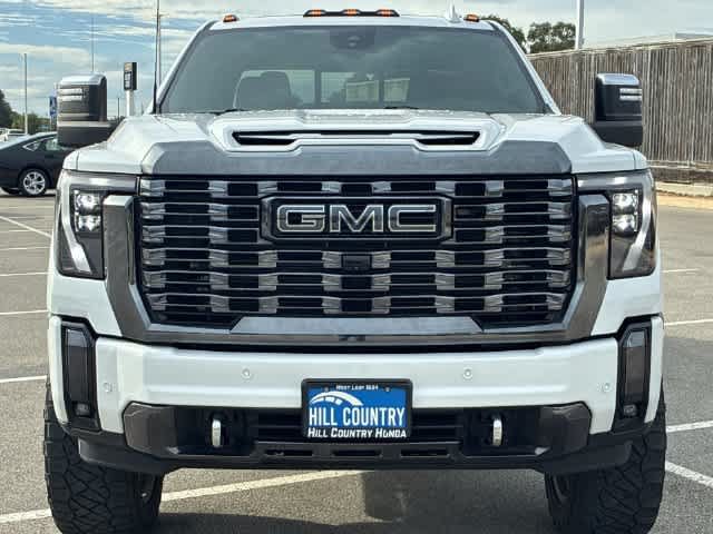 Used 2024 GMC Sierra 2500 Denali Ultimate AWD/4WD image 9