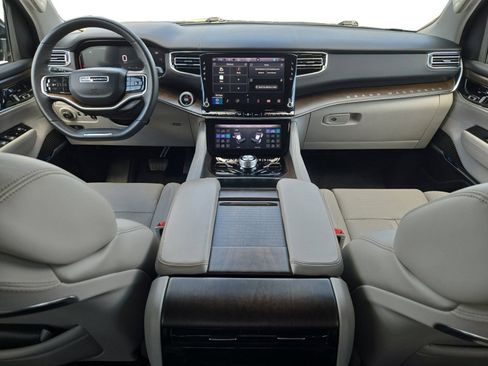 Used 2023 Jeep Grand Wagoneer L 4WD image 10
