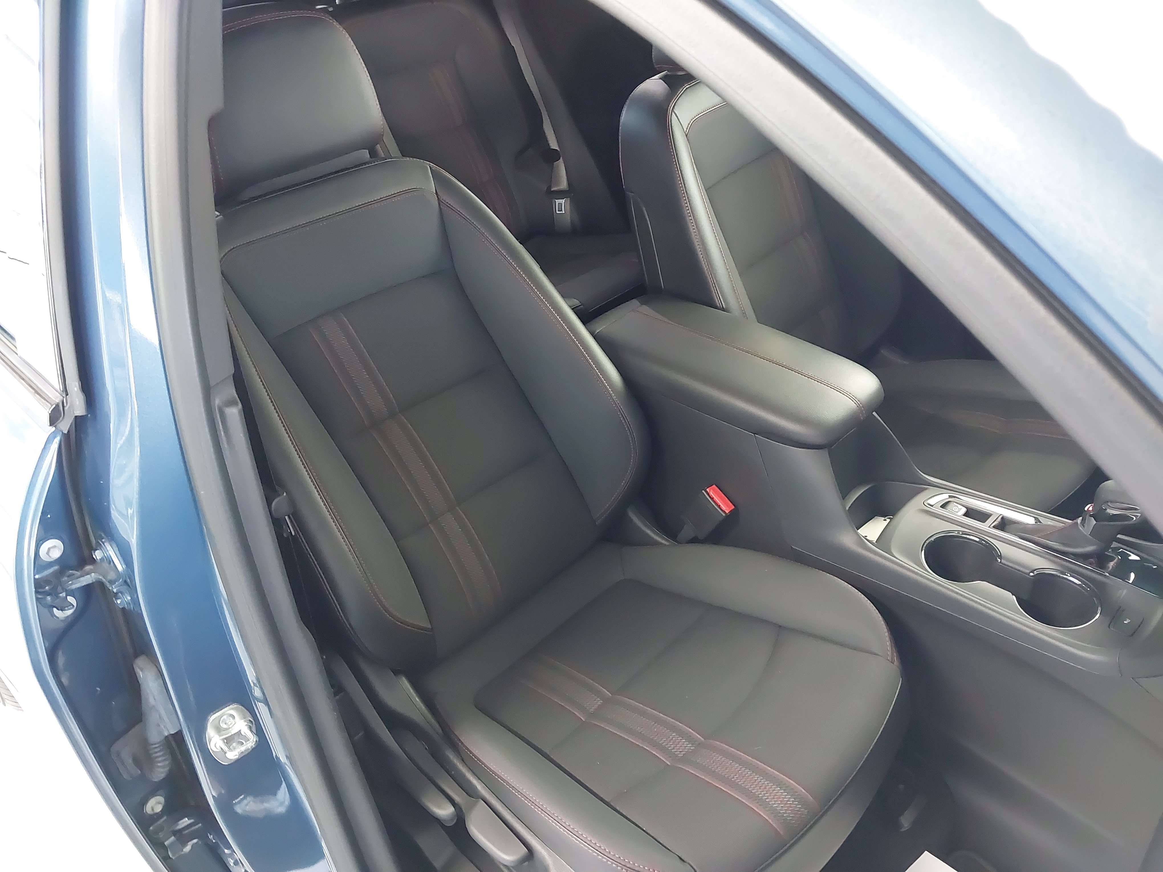 Certified 2024 Chevrolet Equinox RS FWD image 28