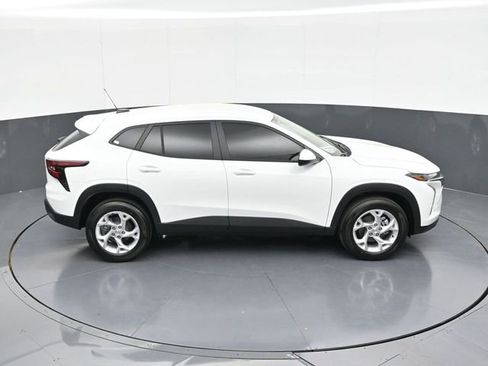 New 2026 Chevrolet Trax LS w/ LS Convenience Package FWD image 58