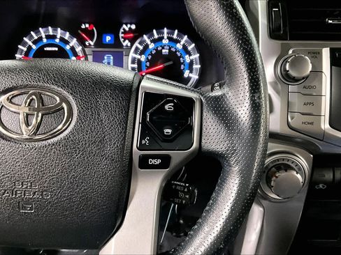 Used 2017 Toyota 4Runner SR5 AWD/4WD image 25