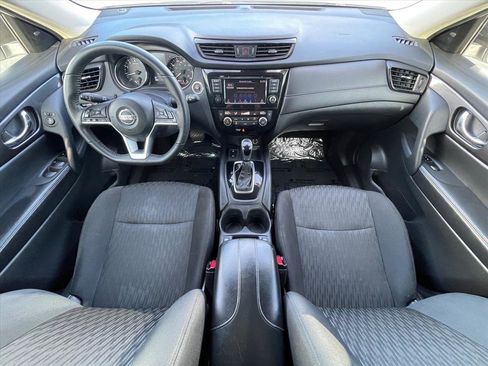 Used 2020 Nissan Rogue SV w/ Premium Package FWD image 10