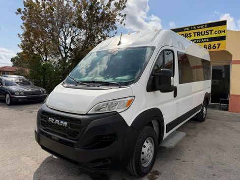 Used 2023 RAM ProMaster 2500 image 4