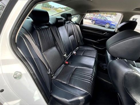 Used 2018 Honda Accord Touring image 29