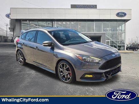 Used 2015 Ford Focus ST w/ Equipment Group 402A FWD image 1