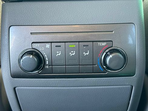 Used 2011 Toyota Highlander 2WD w/ Cold Weather Pkg image 14