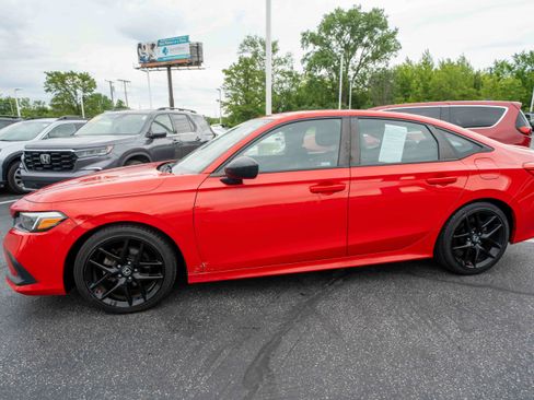 Used 2022 Honda Civic Sport image 3