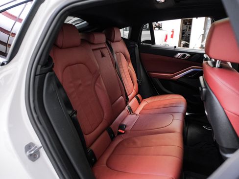 Used 2021 BMW X6 xDrive40i w/ M Sport Package image 32