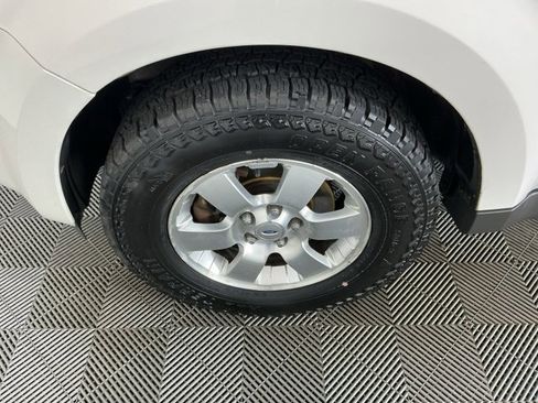 Used 2011 Ford Escape Limited image 25