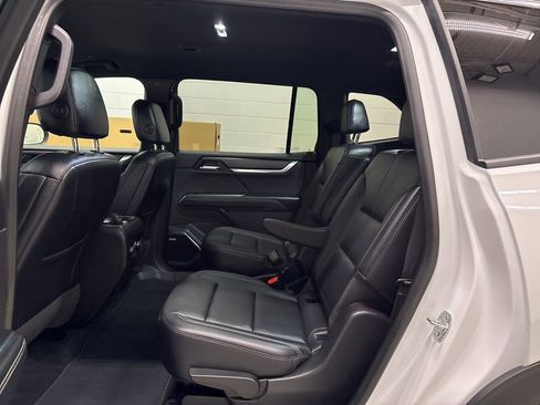 Used 2025 GMC Acadia Elevation w/ Elevation Premium Package image 30