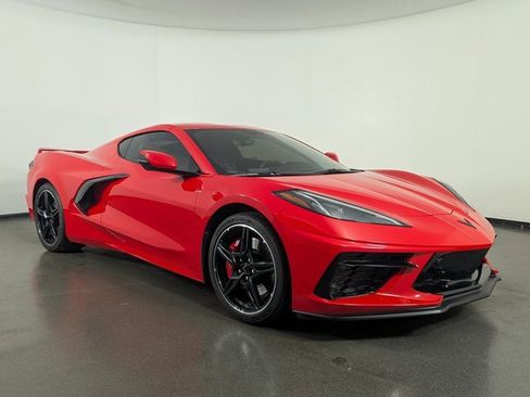 Used 2020 Chevrolet Corvette Stingray Premium Cpe w/ 3LT Preferred Equipment Group image 2