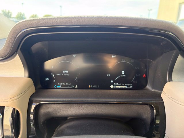 Used 2022 Lincoln Nautilus FWD w/ Premium Package image 22