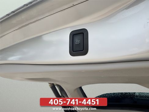 Used 2019 Toyota Highlander XLE w/ Protection Package #3 AWD/4WD image 25
