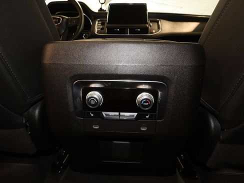 Used 2024 GMC Yukon AT4 w/ Technology Package AWD/4WD image 31