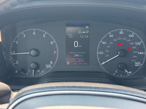 Used 2023 Toyota Corolla SE w/ SE Premium Package FWD image 28
