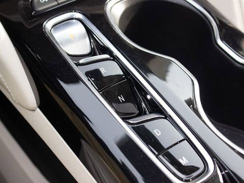 Used 2022 Buick Envision Avenir w/ Safety Package image 33