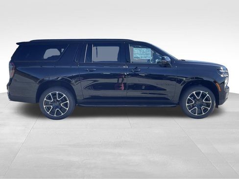 New 2026 Chevrolet Suburban RST w/ Comfort Package image 2