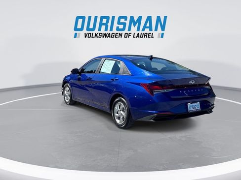 Used 2023 Hyundai Elantra SE w/ Cargo Package FWD image 6