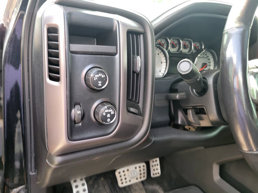 Used 2017 GMC Sierra 1500 SLT w/ All Terrain Package AWD/4WD image 30