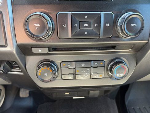 Used 2017 Ford F250 XLT w/ XLT Value Package AWD/4WD image 37