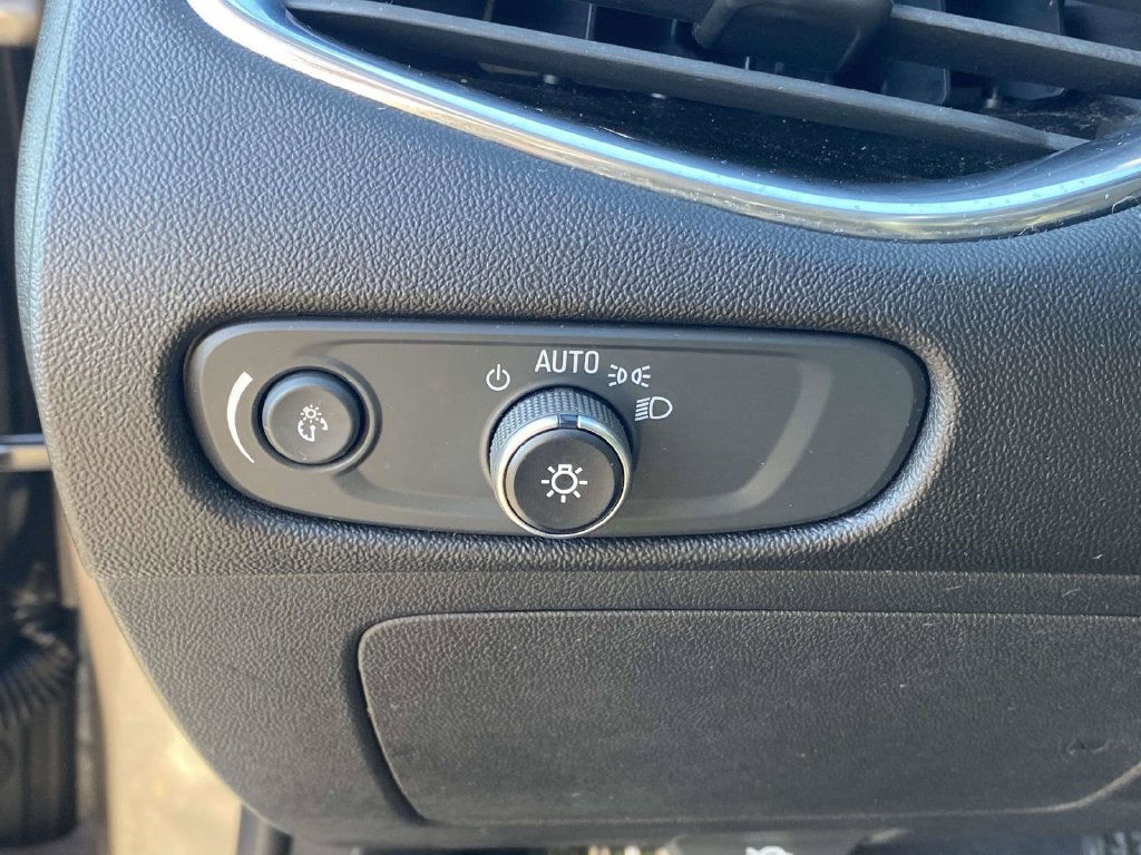 Used 2024 Chevrolet Malibu LT FWD image 19