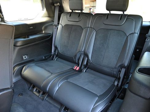 Used 2022 Jeep Grand Cherokee L Laredo AWD/4WD image 18