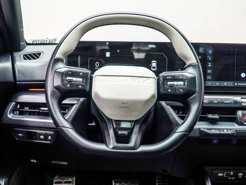 Used 2025 Kia K4 GT-Line Turbo image 14