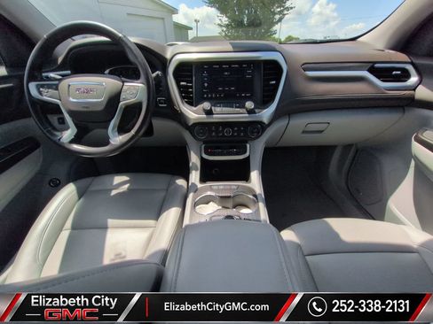 Used 2023 GMC Acadia SLT FWD image 10