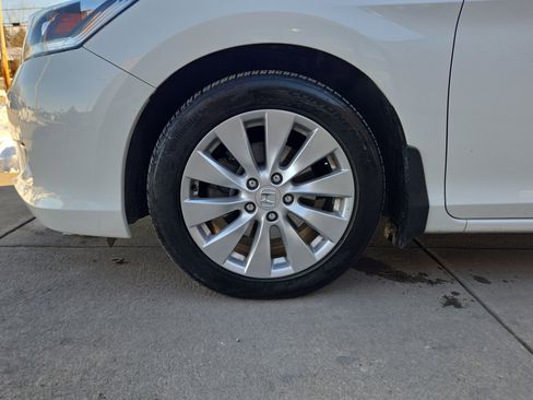 Used 2015 Honda Accord EX-L image 11