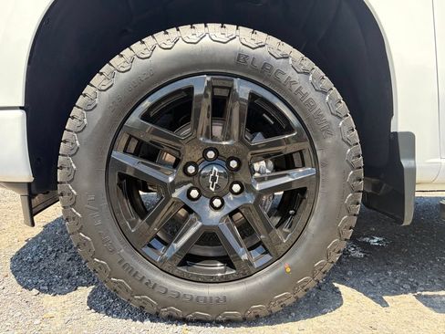 Used 2023 Chevrolet Silverado 1500 RST AWD/4WD image 14