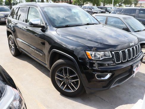 Used 2020 Jeep Grand Cherokee Limited image 2