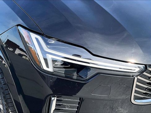 Used 2026 Volvo XC90 T8 Ultra w/ Lounge Package image 32