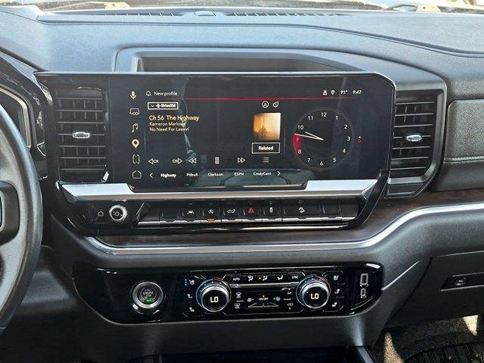 Used 2023 GMC Sierra 1500 SLT AWD/4WD image 13