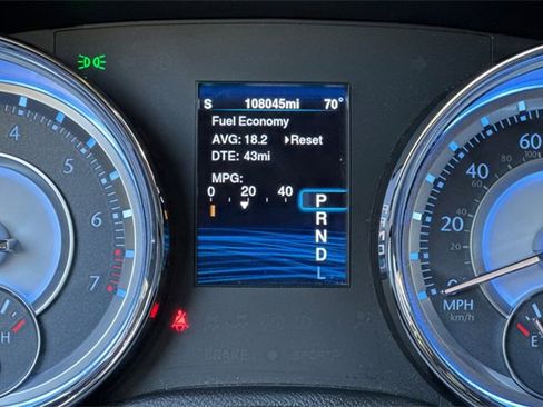 Used 2014 Chrysler 300 image 28