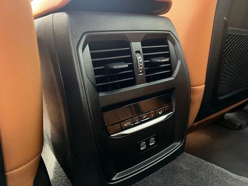 Used 2023 BMW i4 eDrive35 RWD image 23