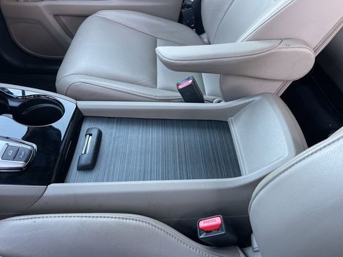 Certified 2017 Honda Pilot Touring image 19