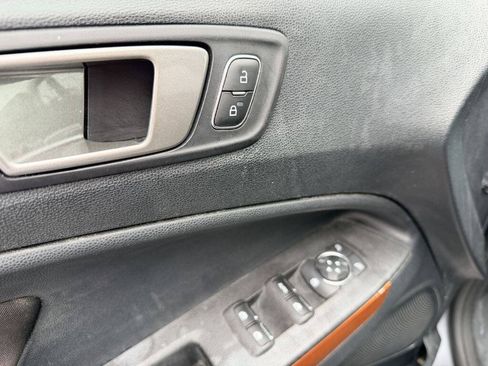 Used 2021 Ford EcoSport SE w/ SE Convenience Package FWD image 7