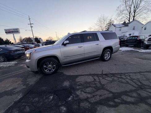 Used 2016 GMC Yukon XL Denali w/ Open Road Package image 40