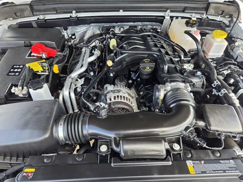 Used 2026 Jeep Gladiator Rubicon AWD/4WD image 29