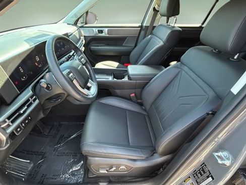 Used 2025 Hyundai Santa Fe SEL FWD image 18