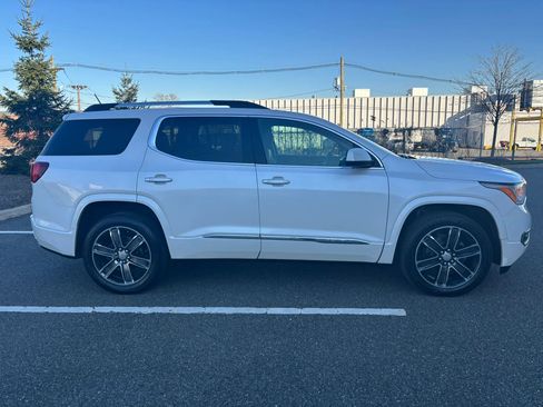 Used 2018 GMC Acadia Denali w/ Technology Package AWD/4WD image 12